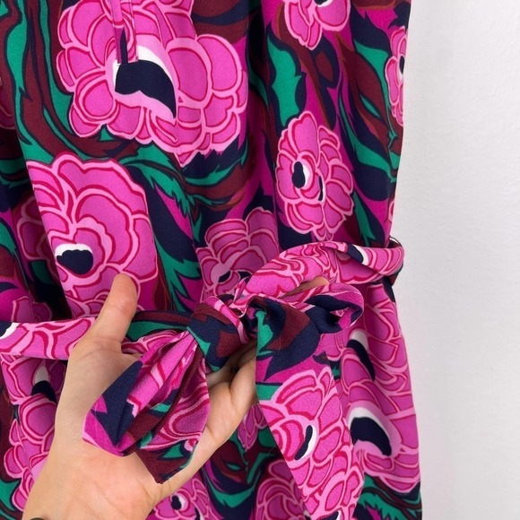 TALBOTS Bold Pink Floral Cap Sleeve Crepe Shift Dress Women's Large Petite LP - Picture 5 of 7